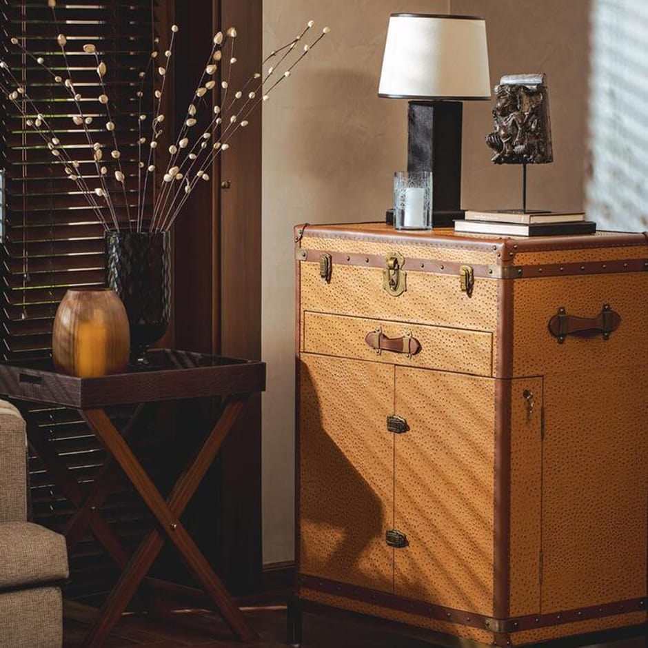 House Of Anantaa Bar Tan Hestia Trunk Bar