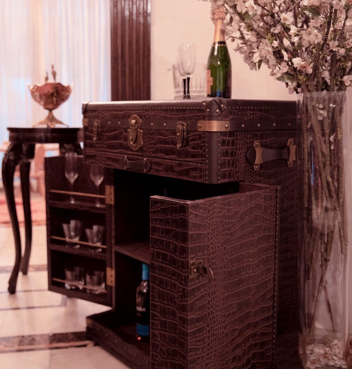 House Of Anantaa Furniture Brown Milano Trunk Bar - Handcrafted Italian Luxury Bar Cabinet