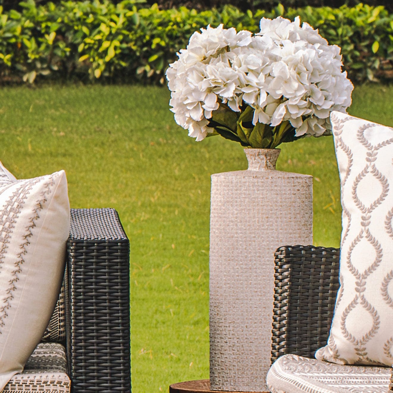 House Of Anantaa Vase & Candle Holder Ivory Tuileries Vase